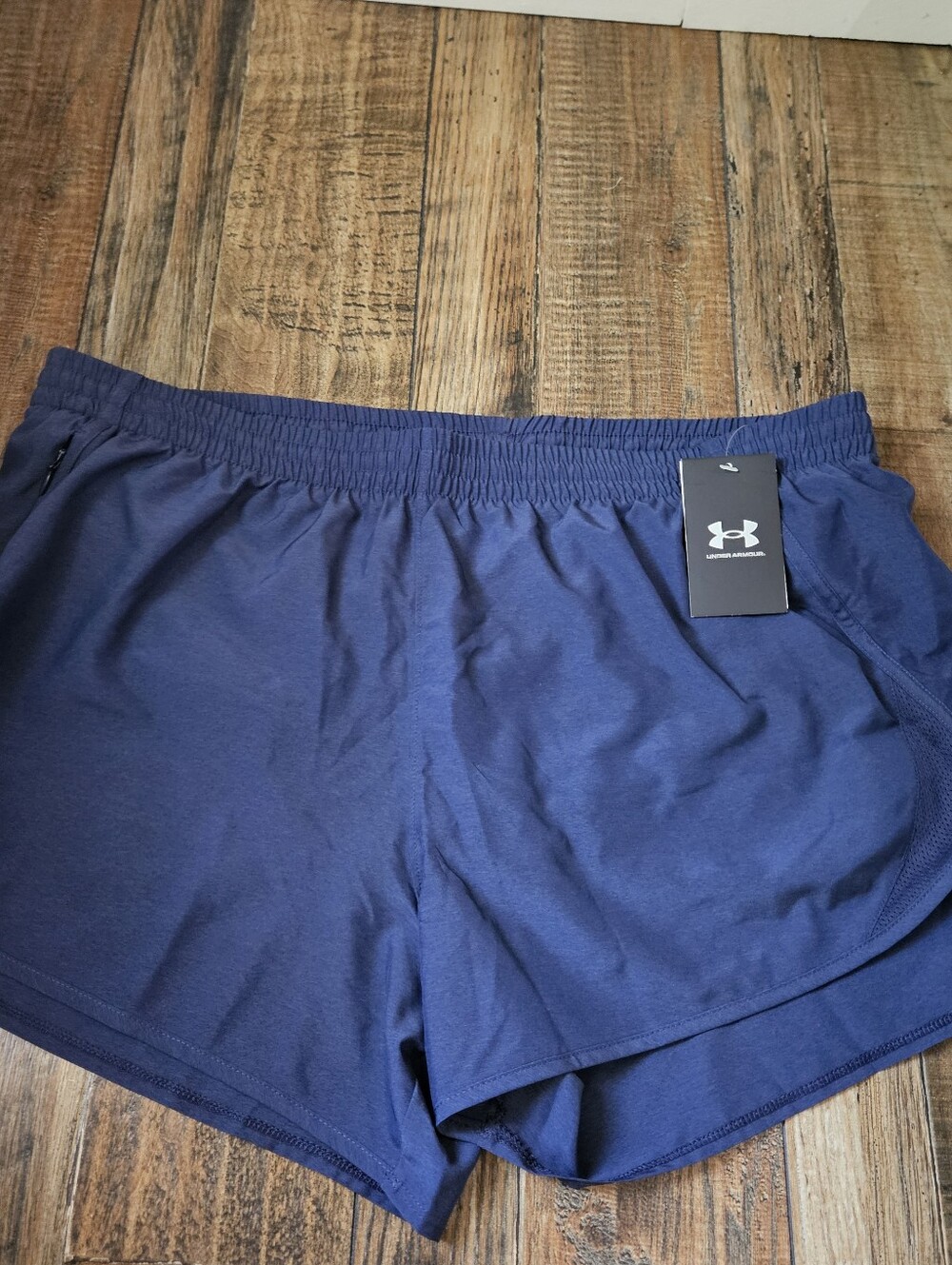 New Under Armour Women’s Dark Navy Athletic Shorts